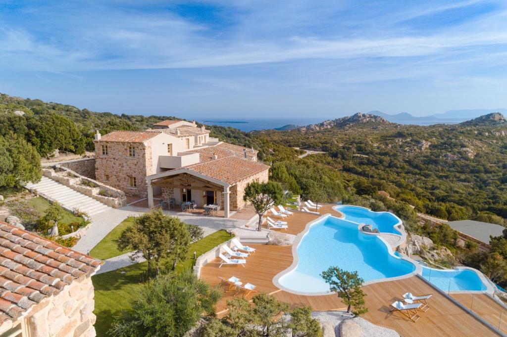 Borgo Smeraldo Villas