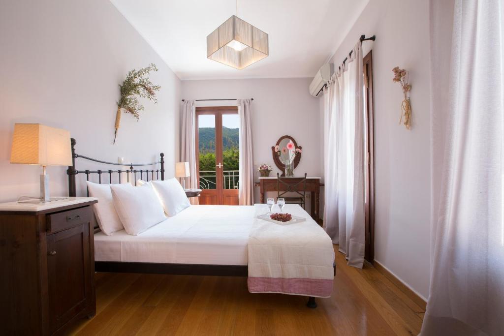 Posteľ alebo postele v izbe v ubytovaní Aeriko Homes of Distinction
