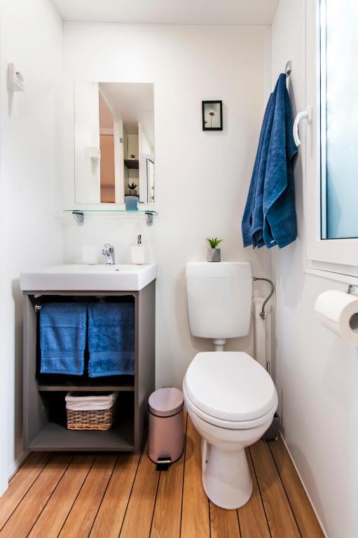 Kúpeľňa v ubytovaní FantaSea Mobile Home Porton Biondi