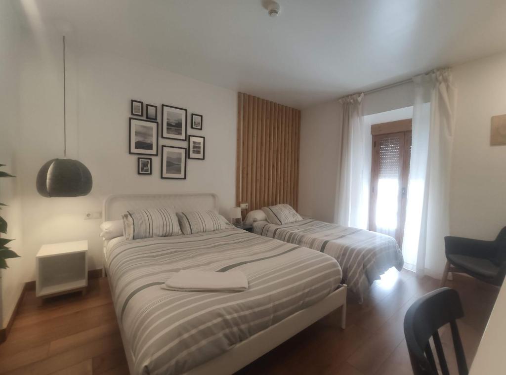 El Portazgo Restaurante Hostal La Cisterniga - Chambre Familiale Avec Terrasse