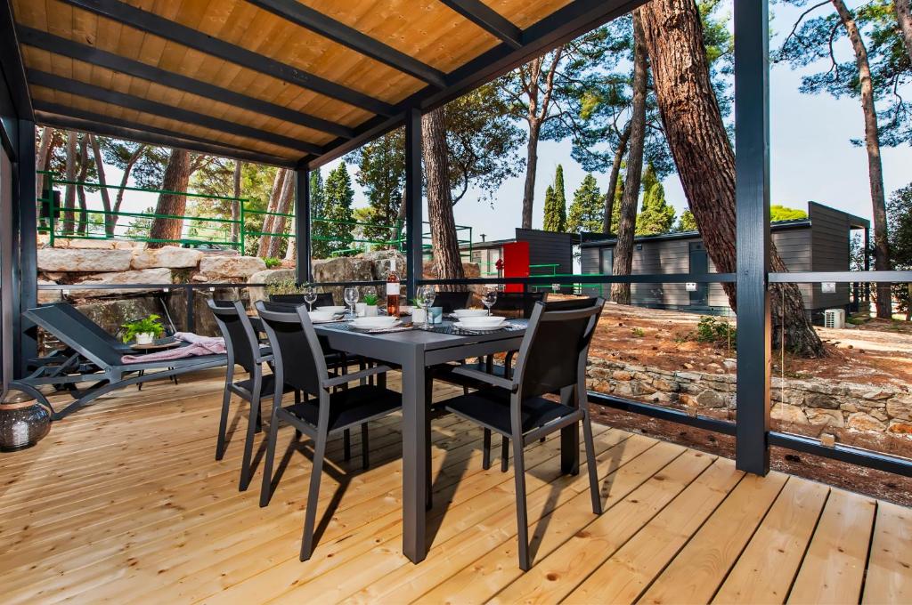 Balkón alebo terasa v ubytovaní FantaSea Mobile Home Porton Biondi