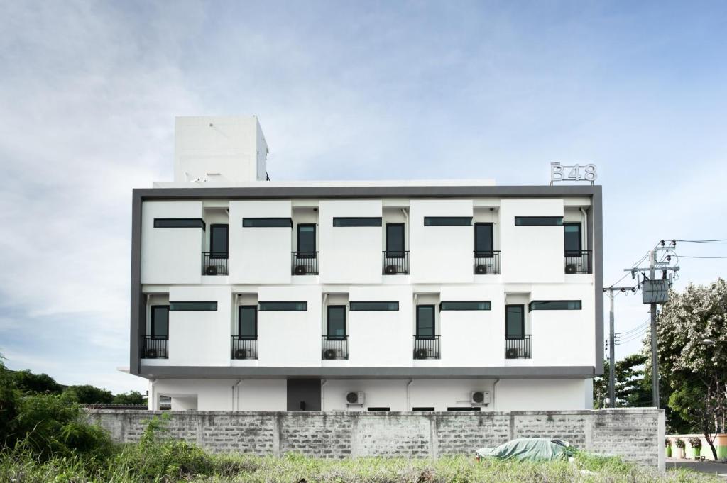 B48 Hotel - Resim 13