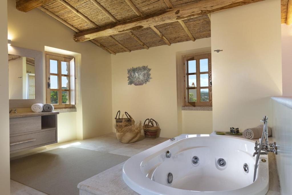 Borgo Smeraldo Villas