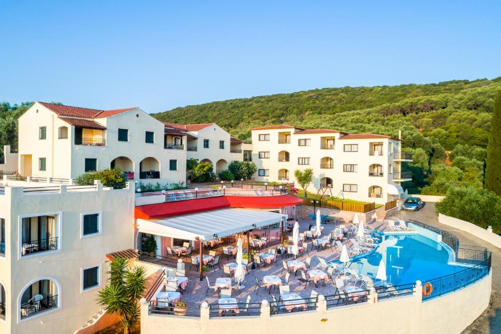 Bazén v ubytování CORFU PELAGOS HOTEL nebo v jeho okolí
