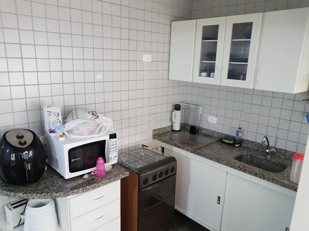  Apartamento no Guarujá ao lado do Mercado EXTRA