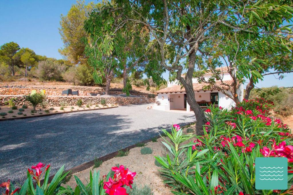 A garden outside VILLA TOSCANA