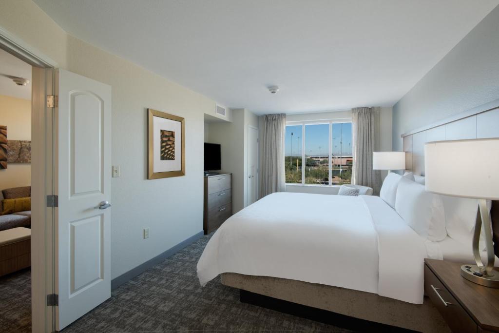 Staybridge Suites - Scottsdale - Talking Stick by IHG photo