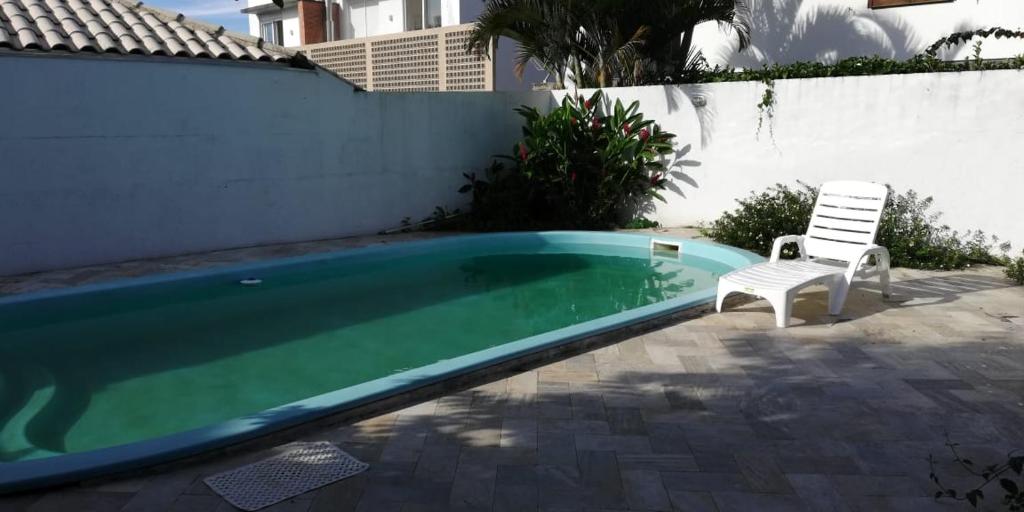  Casa grande com piscina e churrasqueira