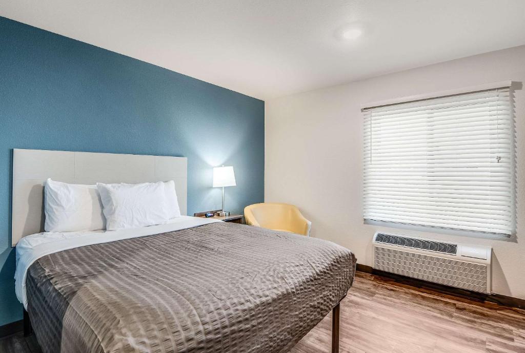 WoodSpring Suites West Des Moines photo