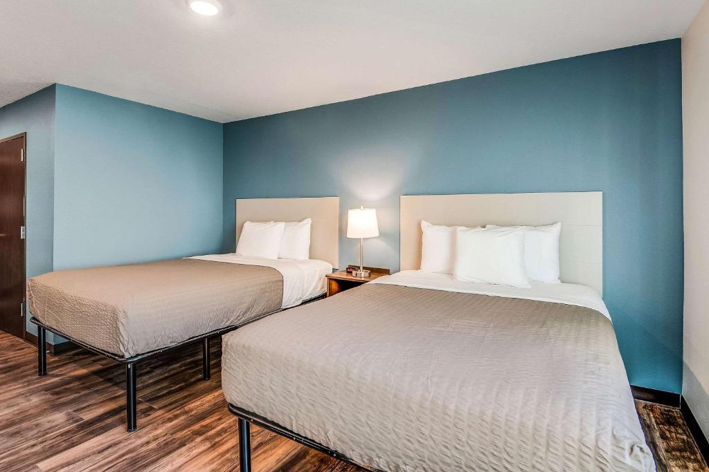 WoodSpring Suites West Des Moines photo