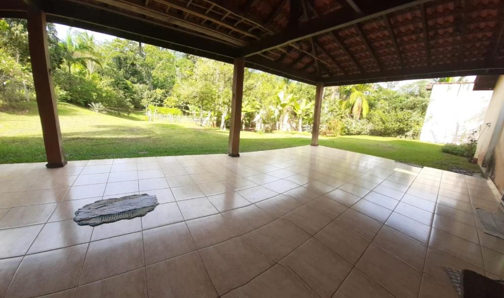  Chácara Recanto dos Pássaros com Rio no terreno