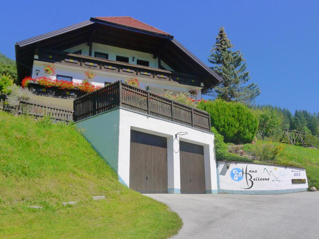 Budova, v ktorej sa apartmán nachádza