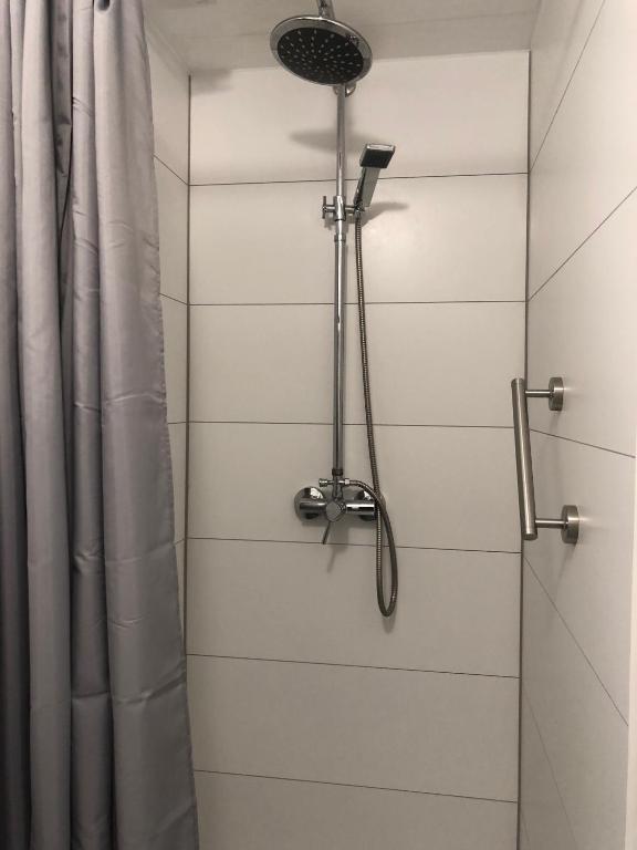 Hotel Pension Schmellergarten - Chambre Triple Avec Toilettes Et Douche Communes