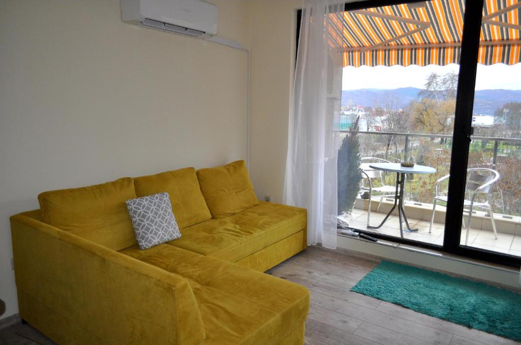 Posezení v ubytování New Apartment at a Great Location