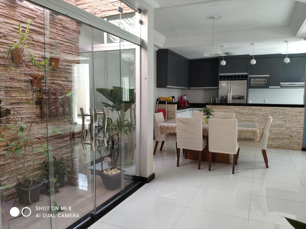  Casa completa com piscina