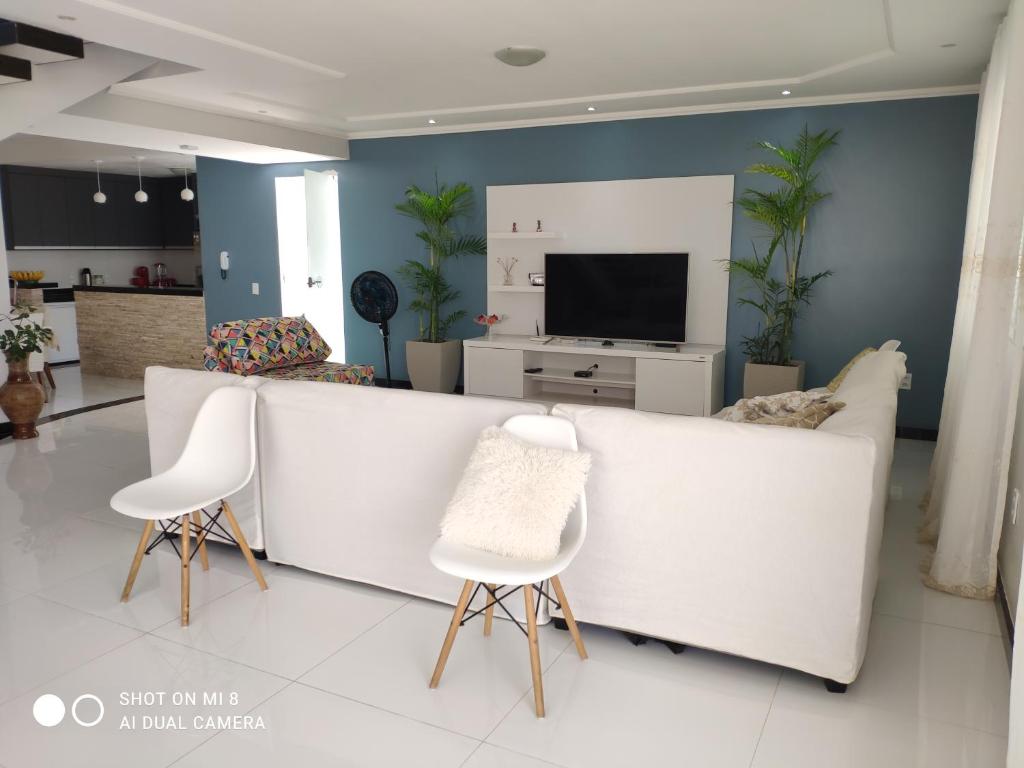  Casa completa com piscina