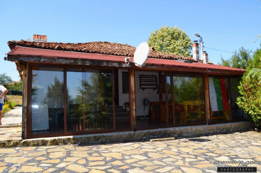 Kshcha za gosti pri khari - Housity
