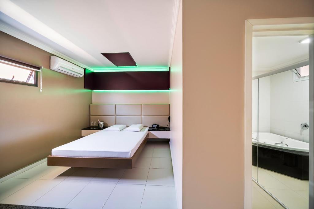  Savanas Motel