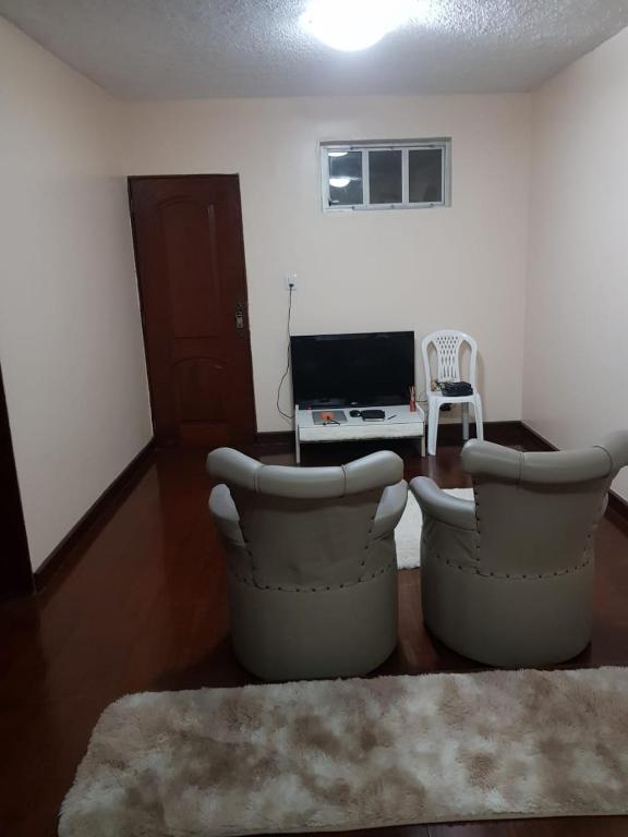  Excelente apartamento no Reduto.