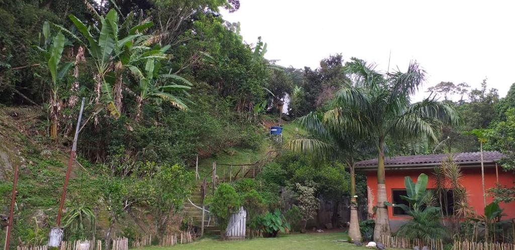  CASA DE CAMPO PISCINA NA SERRA FRIBURGO TEM 4 QUARTOS PROXIMO A MURI CACHOEIRAS PARQUE ESTADUAL 3 PICOs