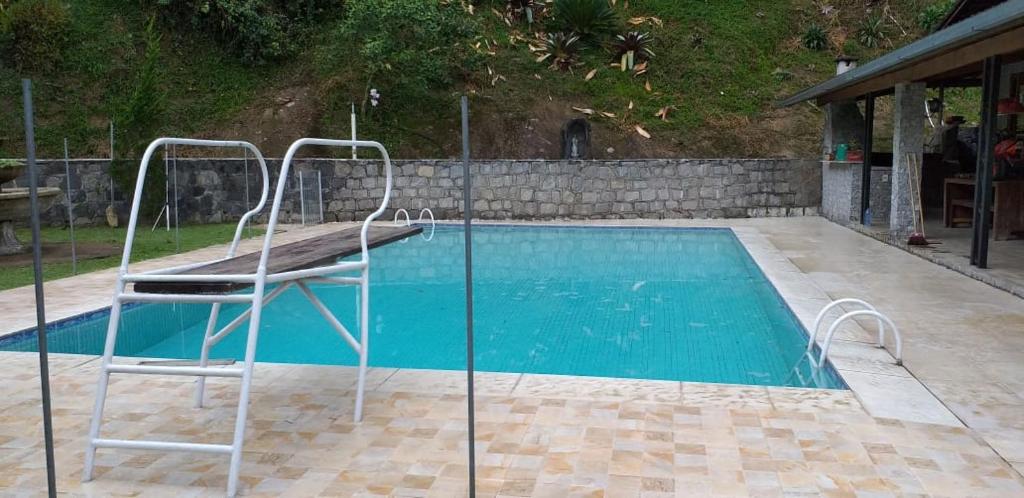  CASA DE CAMPO PISCINA NA SERRA FRIBURGO TEM 4 QUARTOS PROXIMO A MURI CACHOEIRAS PARQUE ESTADUAL 3 PICOs