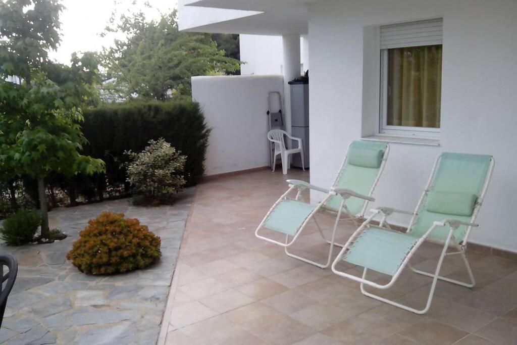 A patio or other outdoor area at Bonito apartamento de 3 hab. con jardín