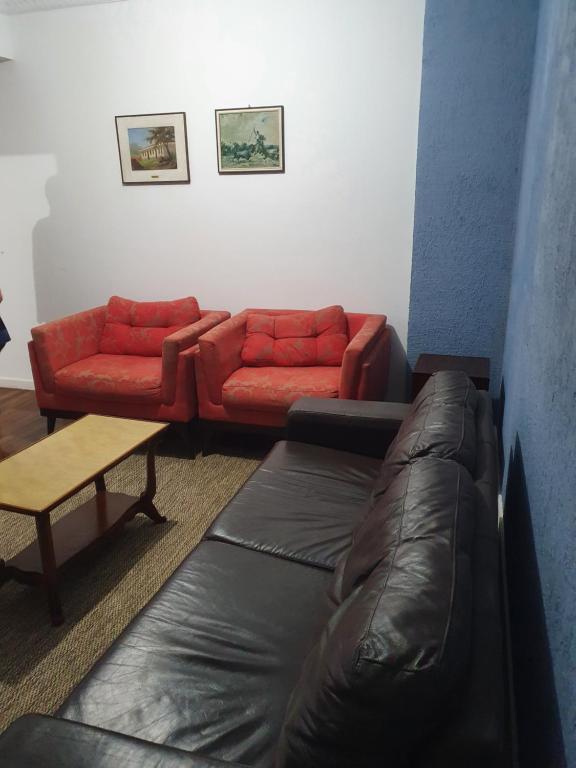  Apartamento inteiro. Pompeia. 100mts da praia.