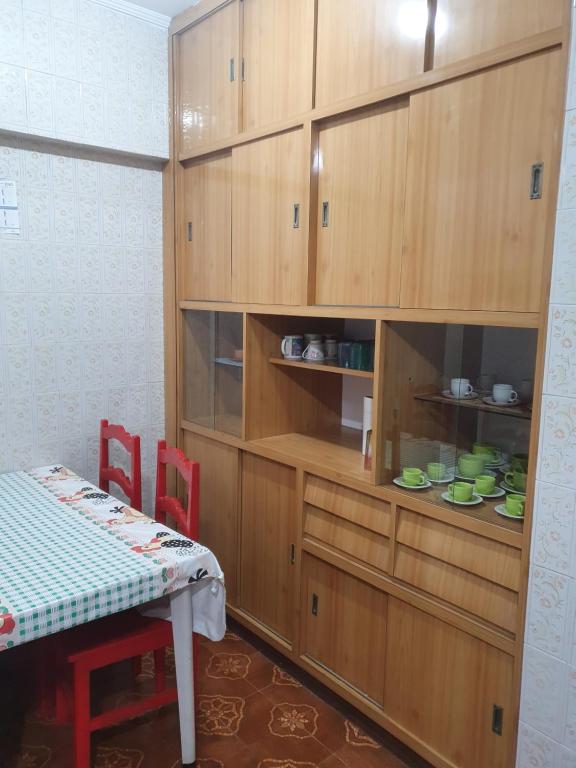  Apartamento inteiro. Pompeia. 100mts da praia.