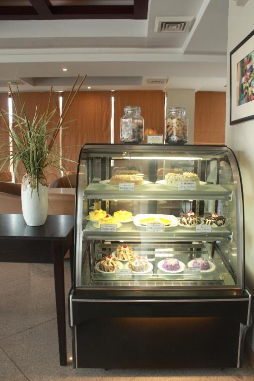 Makanan di atau berdekatan hotel