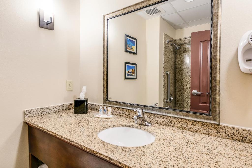 Comfort Suites Fort Stockton - Suite Lit King-Size Avec Canapé-Lit - Non-Fumeurs