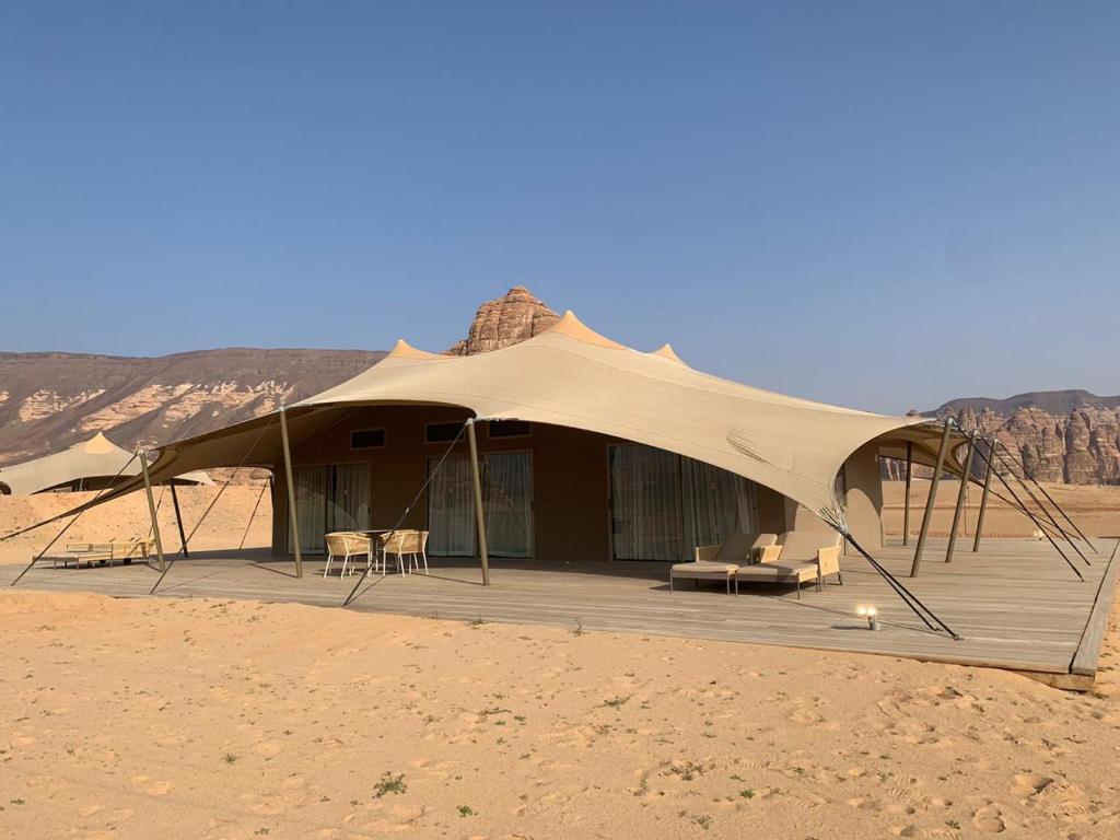 Příroda nedaleko luxury tent