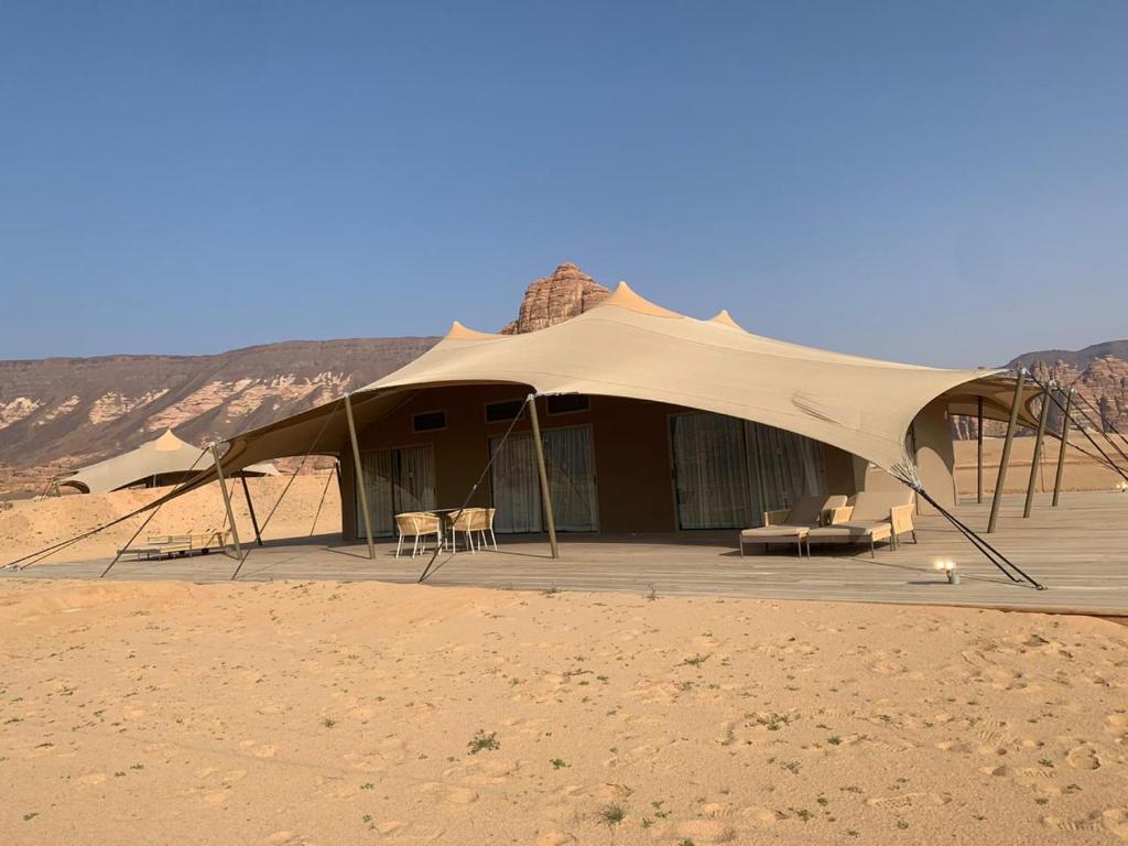 Příroda nedaleko luxury tent