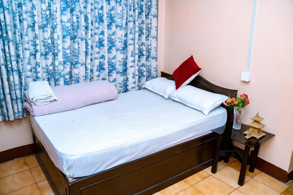 KBB Hotel and Apartments Hosted by Hostmandu客房内的一张或多张床位