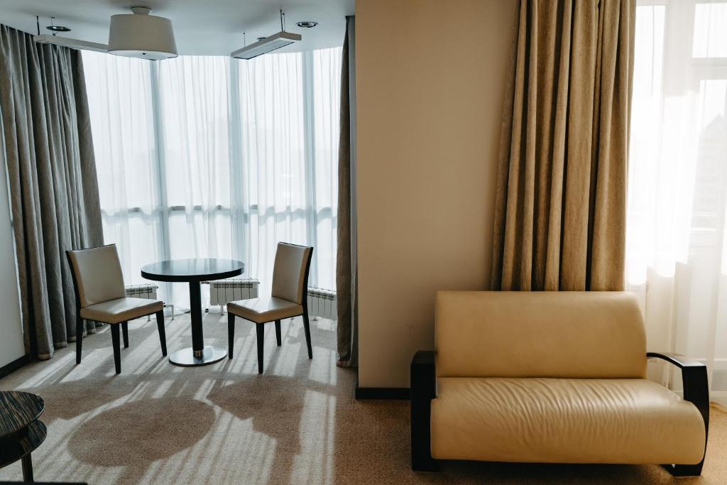 ホテル メルゲン バートル ウラン ウデ 21年 最新料金 ホテル メルゲン バートル ウラン ウデ 21年 最新料金