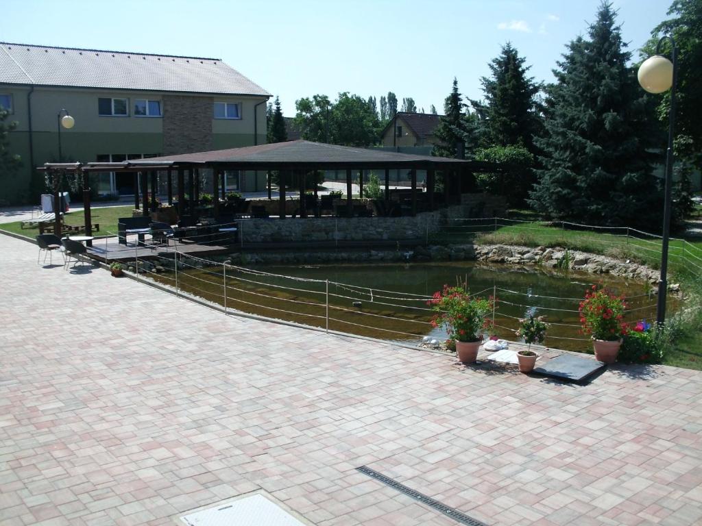 Zahrada ubytování Hotel Dvůr