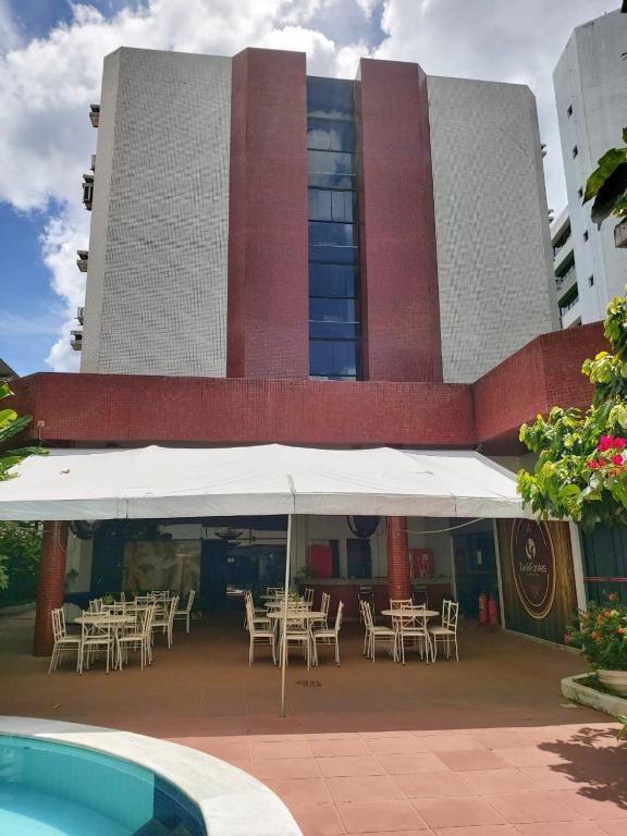  Tarik Fontes Plaza Hotel