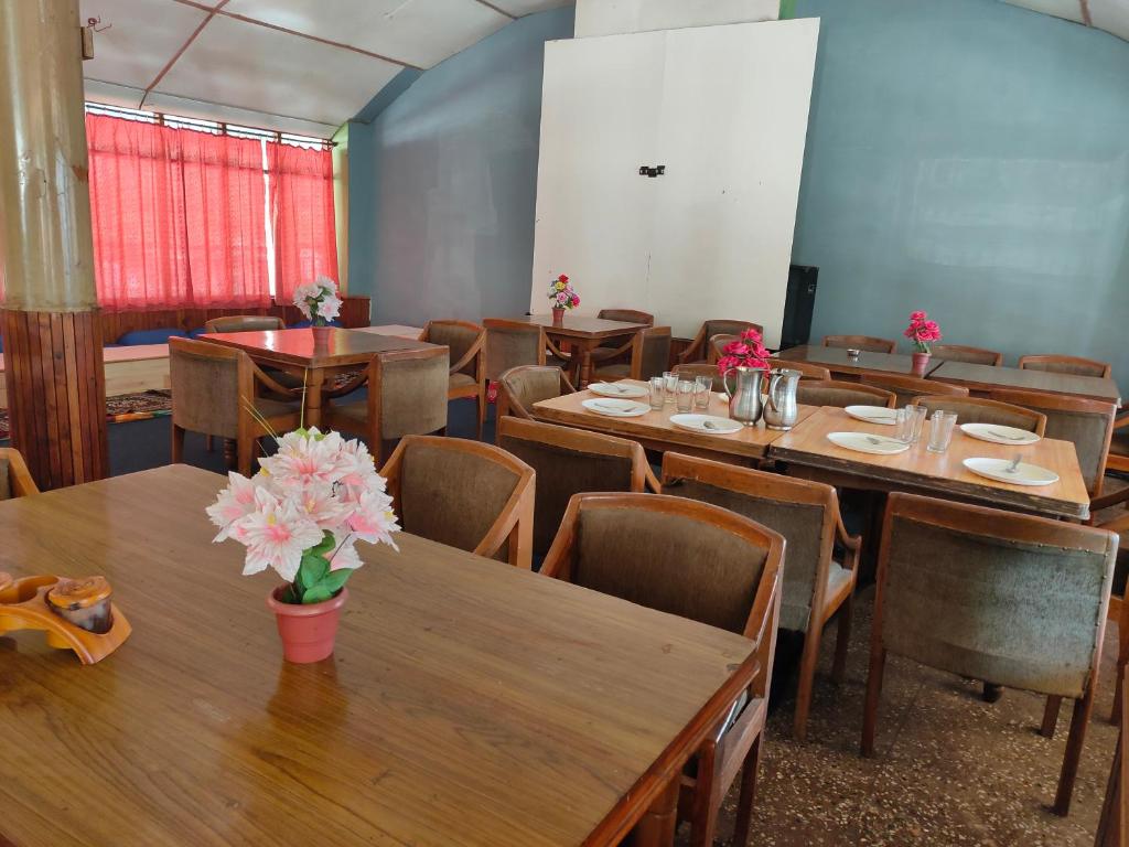 Posezení v ubytování Hotel BHRIGU
