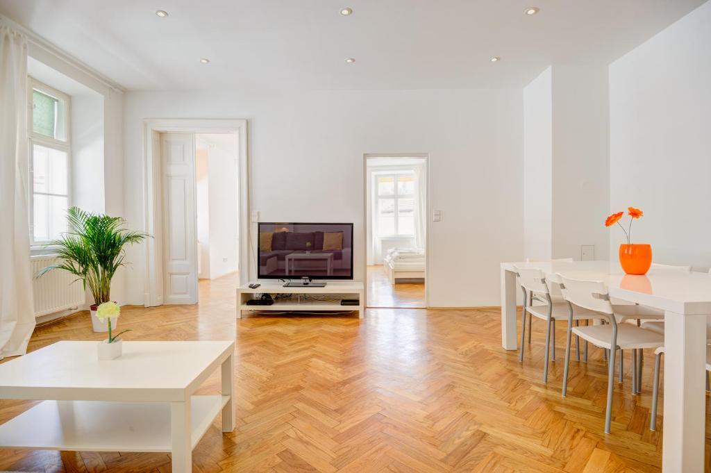 Vienna-apartment-one Schmidgasse - Three-Bedroom Apartment