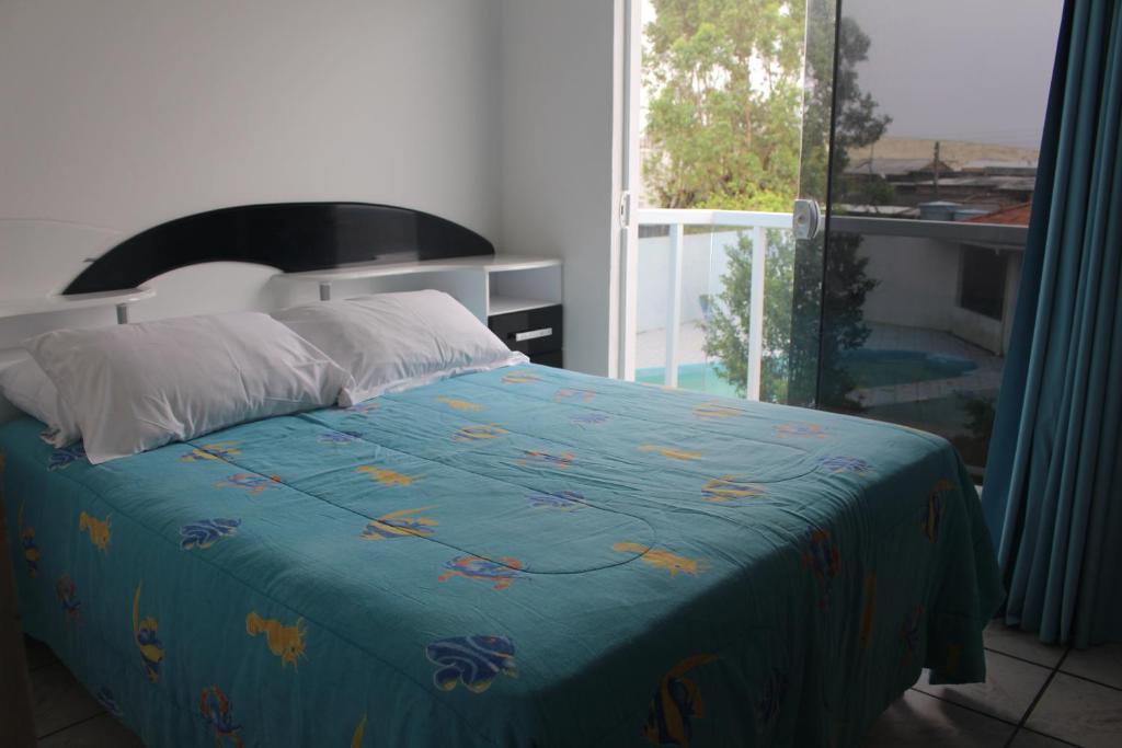  Apartamento com Piscina Perto da Praia