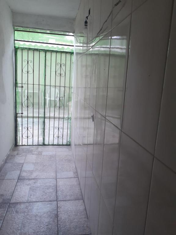  Casa a 80m da Praia das Toninhas