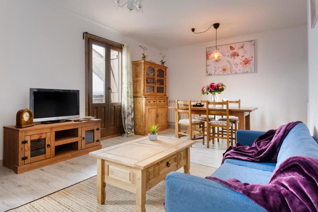 TV a/nebo společenská místnost v ubytování APARTAMENTO CASA PALOMA