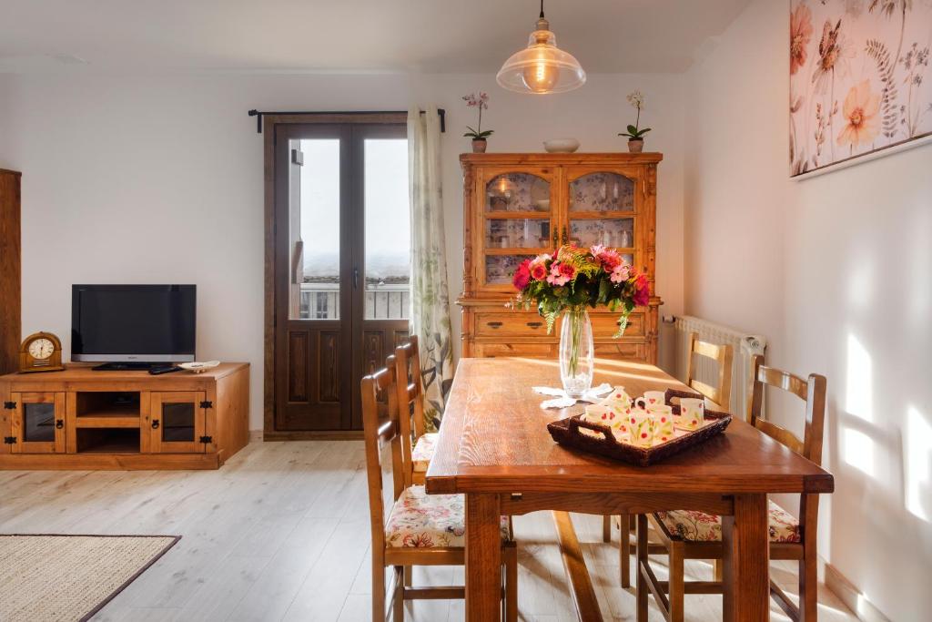 TV a/nebo společenská místnost v ubytování APARTAMENTO CASA PALOMA