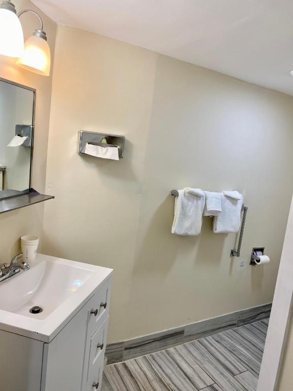 Days Inn by Wyndham Lincoln - 1 Lit King, Suite Cottage D'une Chambre, Non-fumeurs