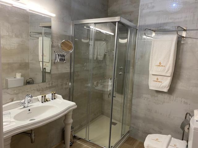 Koupelna v ubytování HOTEL CASABLANCA BOUTIQUE