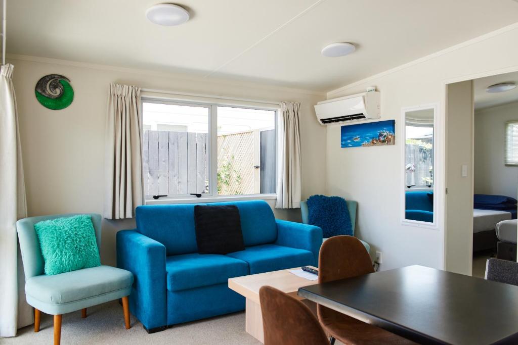 Posezení v ubytování Orewa Kiwi Cabins