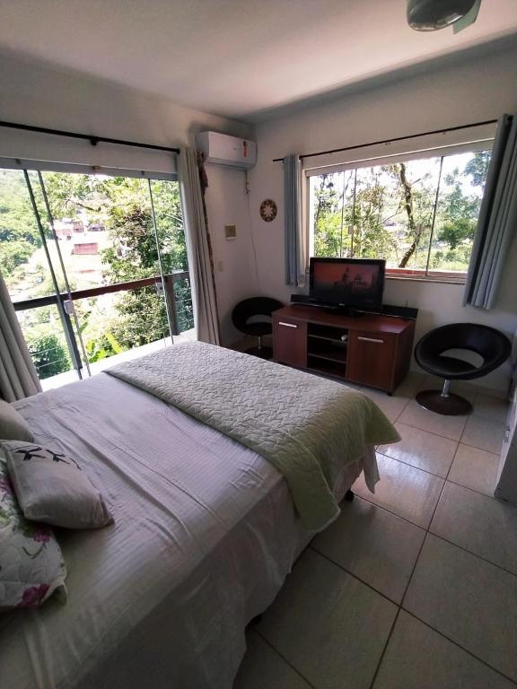  Loft entre Praia Brava e Lagoinha