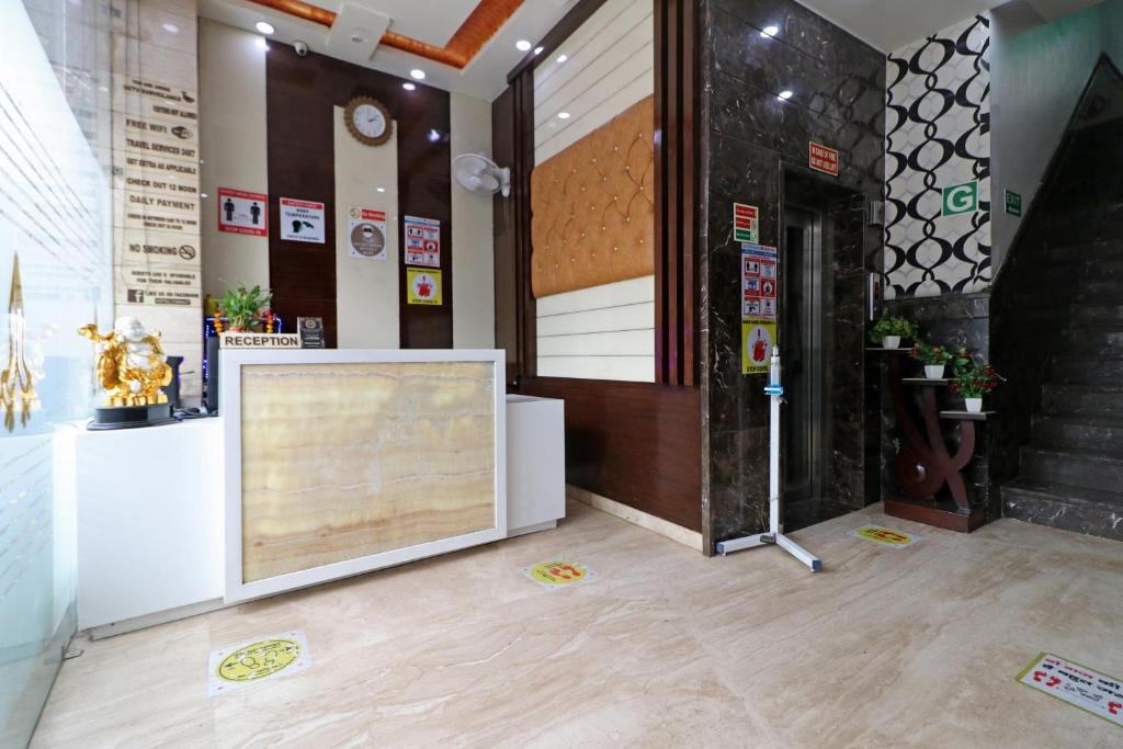 Una cocina o zona de cocina en Hotel Mannat international by Mannat