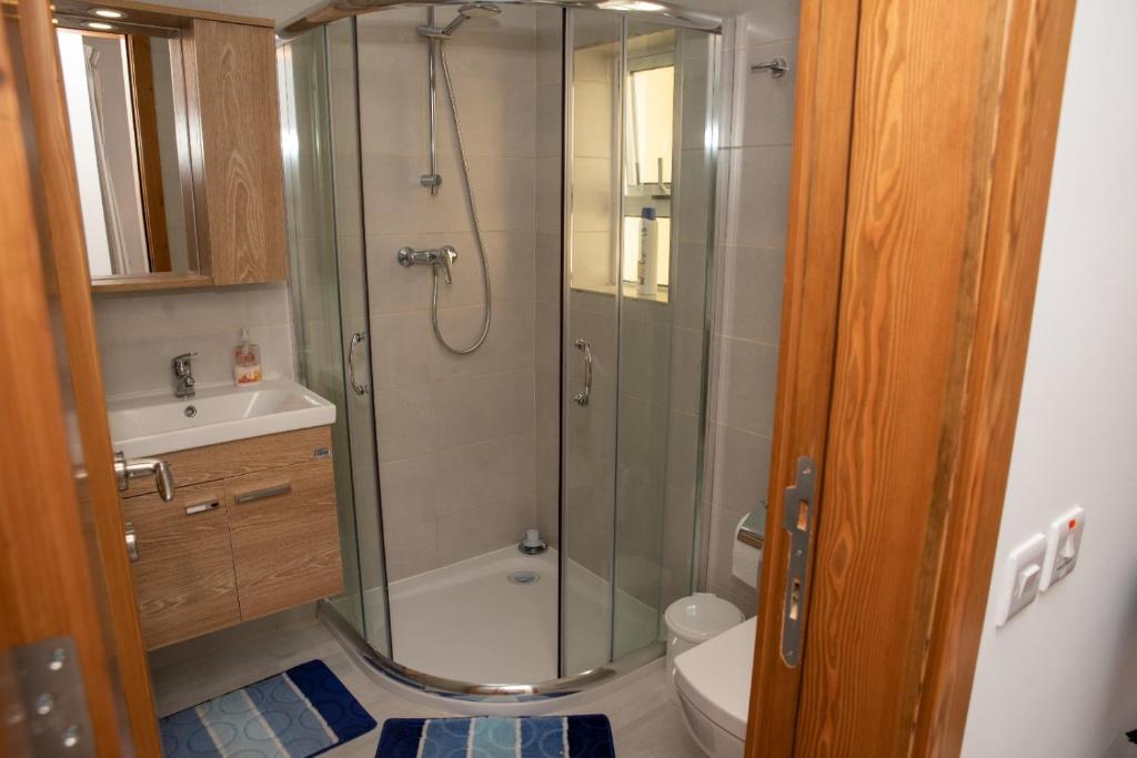Koupelna v ubytování B & S Accommodation Sea View Apartment Marsascala, Malta