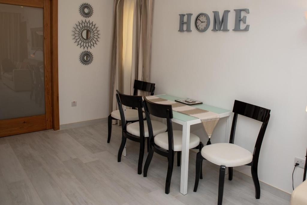 Fotografie z fotogalerie ubytování B & S Accommodation Sea View Apartment Marsascala, Malta v destinaci Marsaskala