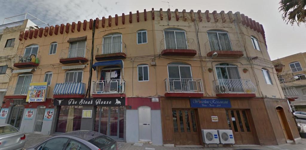 Budova, kde se apartmán nachází